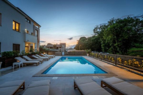 Schönes Appartement Mala 4 mit Pool